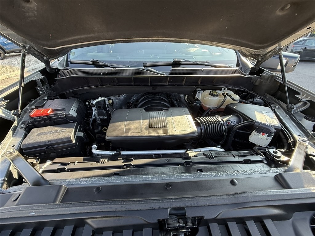 Chevrolet Silverado 1500 4WD Crew Cab 147" RST 2020