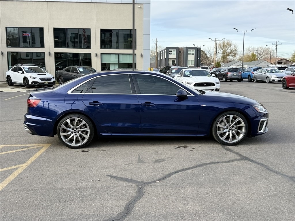 Audi A4 Sedan S line Premium Plus 45 TFSI quattro 2022