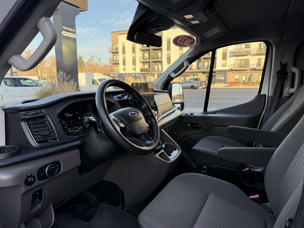 Ford Transit Passenger Wagon T-350 148" Low Roof XL RWD 2023