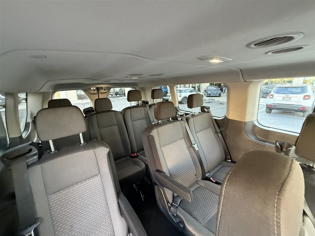 Ford Transit Passenger Wagon T-350 148" Low Roof XL RWD 2023