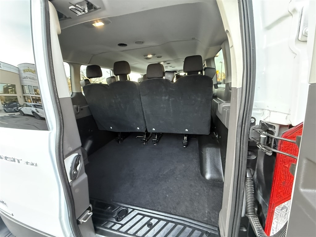 Ford Transit Passenger Wagon T-350 148" Low Roof XL RWD 2023