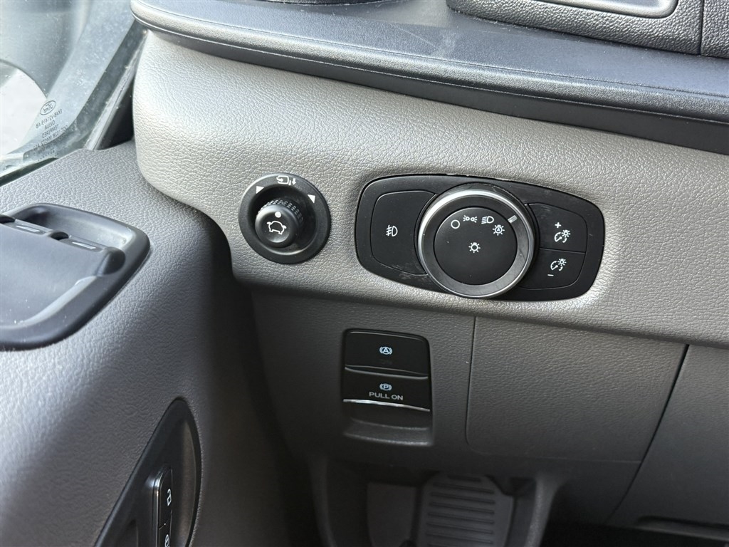 Ford Transit Passenger Wagon T-350 148" Low Roof XL RWD 2023