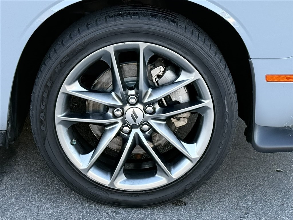 Dodge Challenger GT AWD 2021