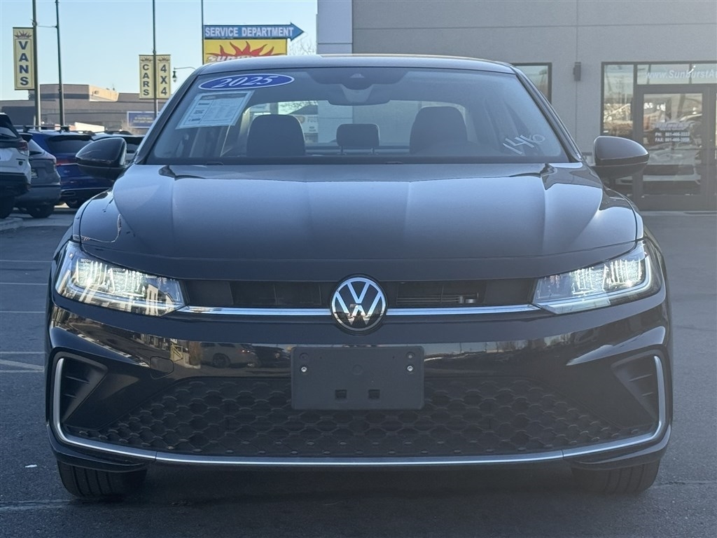 Volkswagen Jetta S Auto 2025