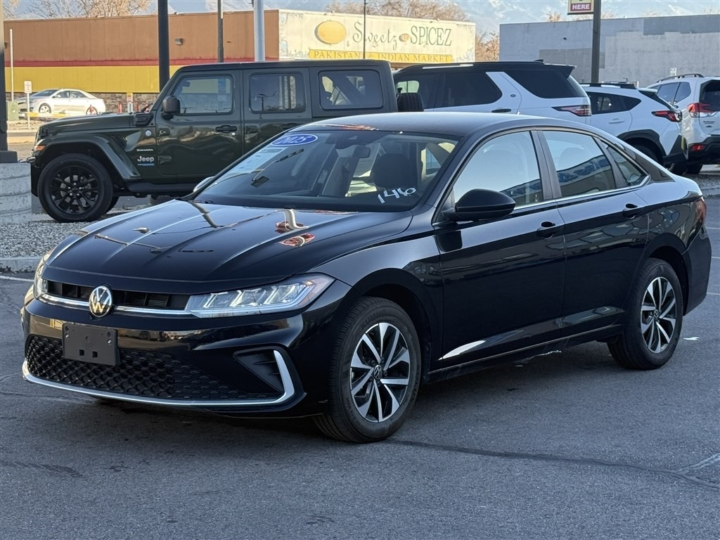 Volkswagen Jetta S Auto 2025