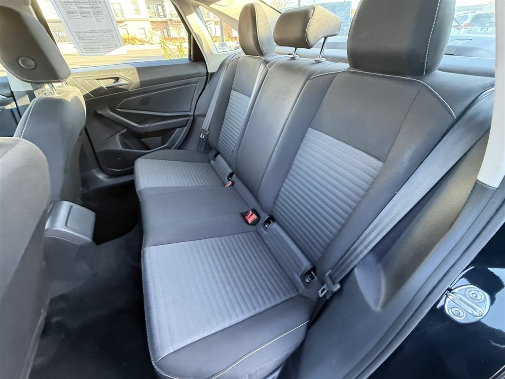 Volkswagen Jetta S Auto 2025