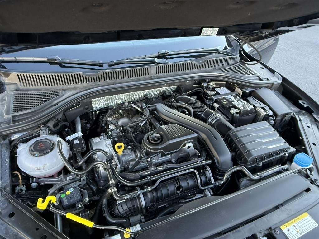 Volkswagen Jetta S Auto 2025