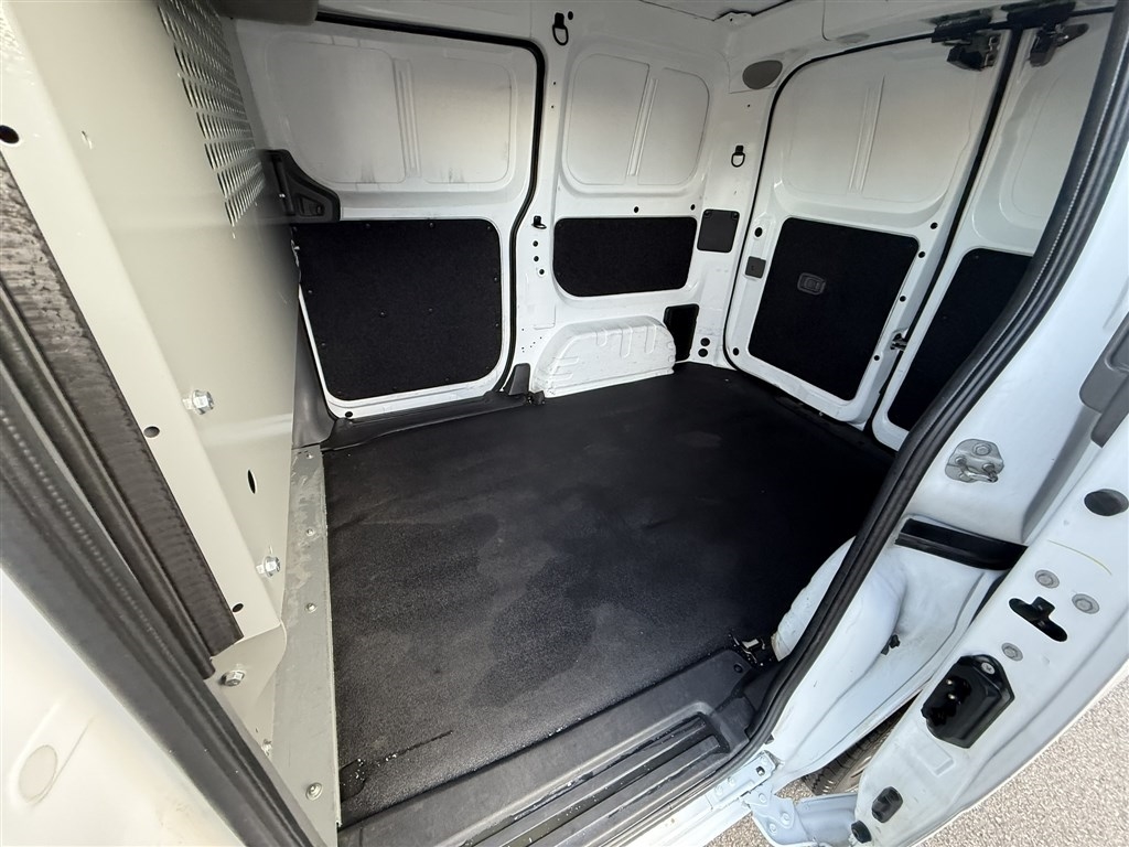 Nissan NV200 Compact Cargo I4 SV 2021
