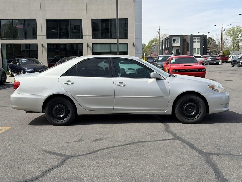 Toyota Camry LE 2005