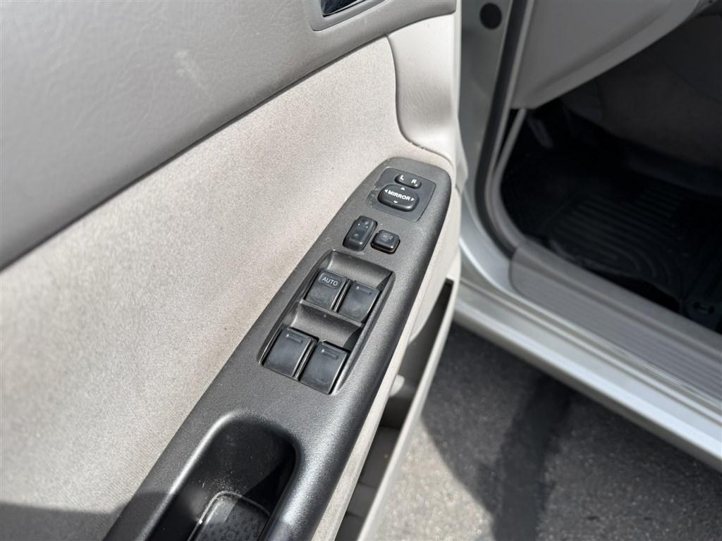 Toyota Camry LE 2005