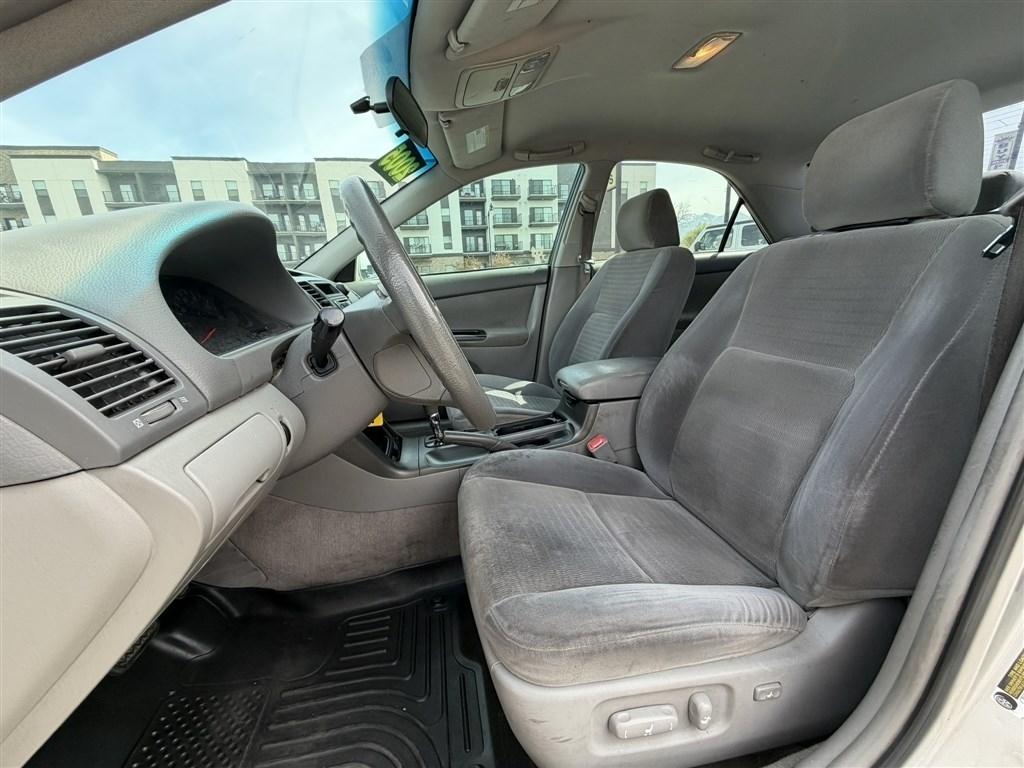 Toyota Camry LE 2005
