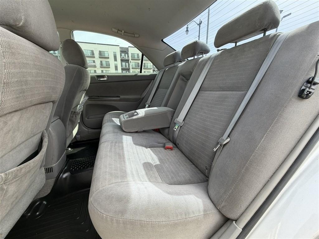 Toyota Camry LE 2005