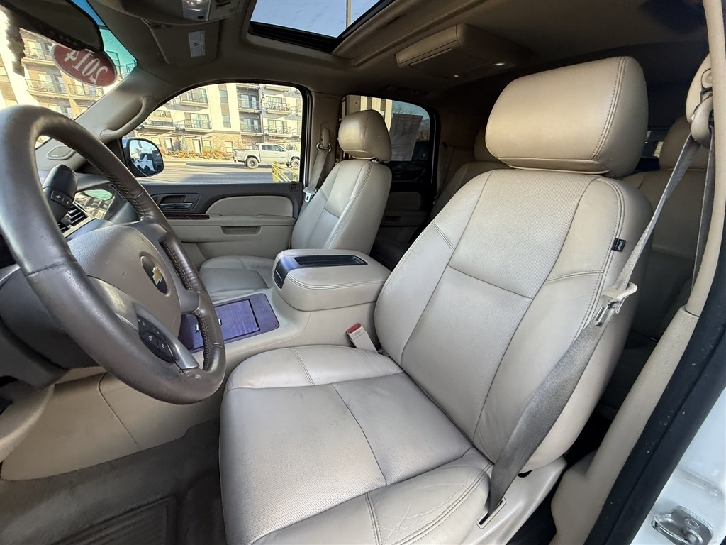 Chevrolet Tahoe LTZ 4D SUV 4WD 2014