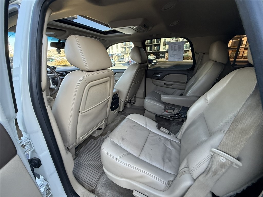 Chevrolet Tahoe LTZ 4D SUV 4WD 2014