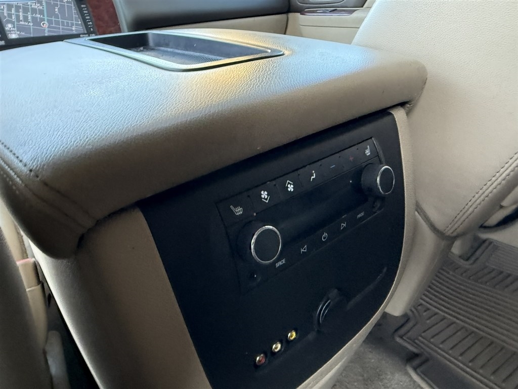 Chevrolet Tahoe LTZ 4D SUV 4WD 2014