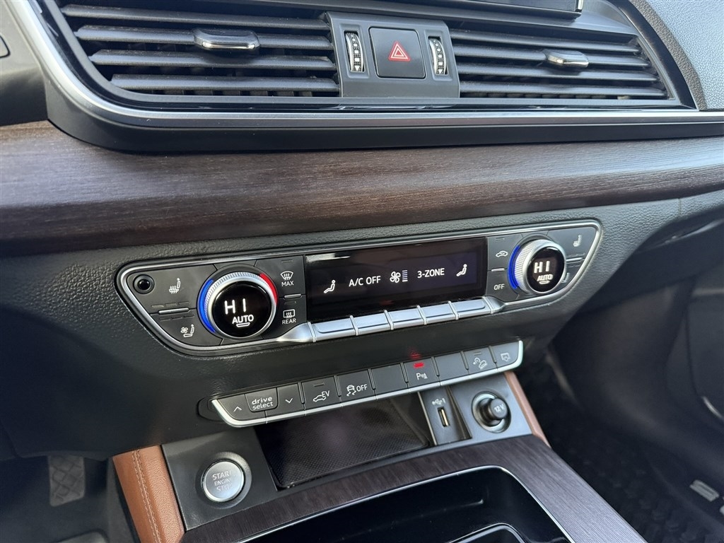 Audi Q5 S line Premium Plus 55 TFSI e quattro 2022