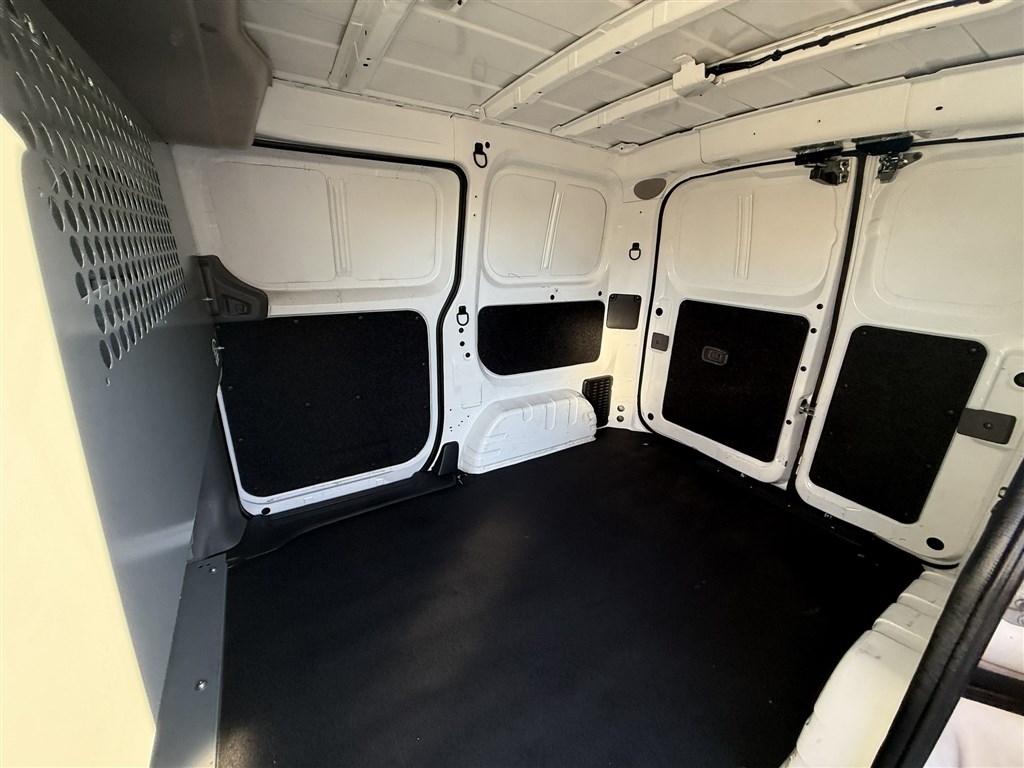 Nissan NV200 Compact Cargo I4 SV 2021