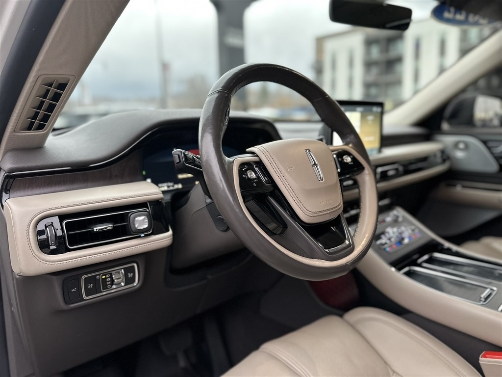 Lincoln Aviator Reserve AWD 2022