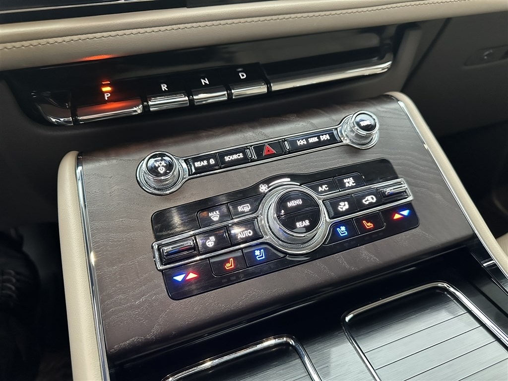 Lincoln Aviator Reserve AWD 2022