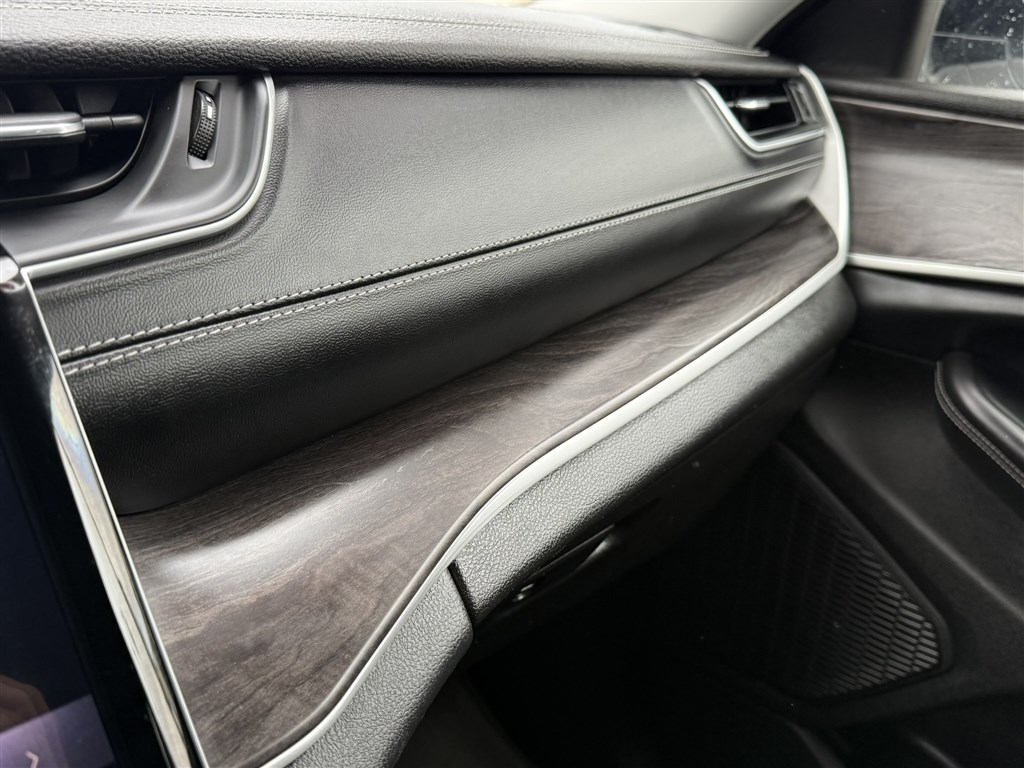 Jeep Grand Cherokee L Limited 4x4 2023