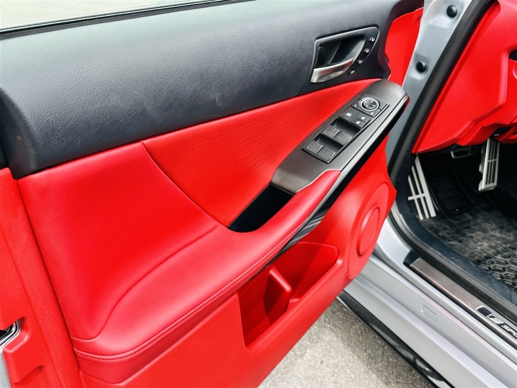 Lexus IS IS 300 AWD 2021