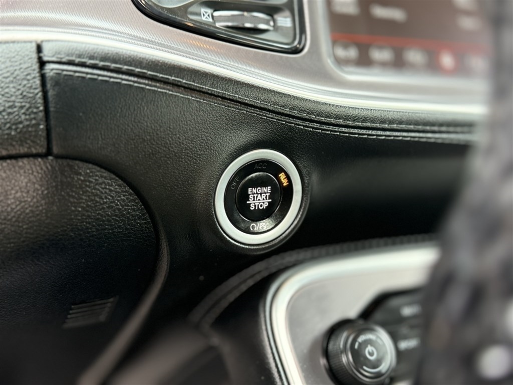 Dodge Challenger R/T RWD 2022