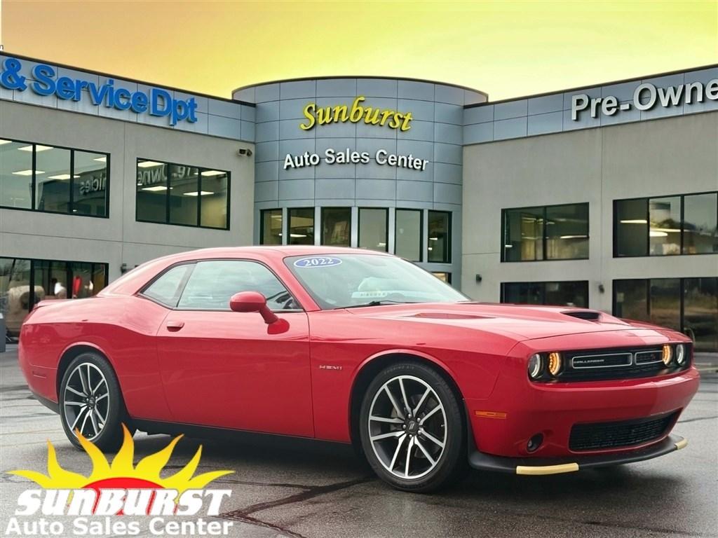 2022 Dodge Challenger R/T's photo