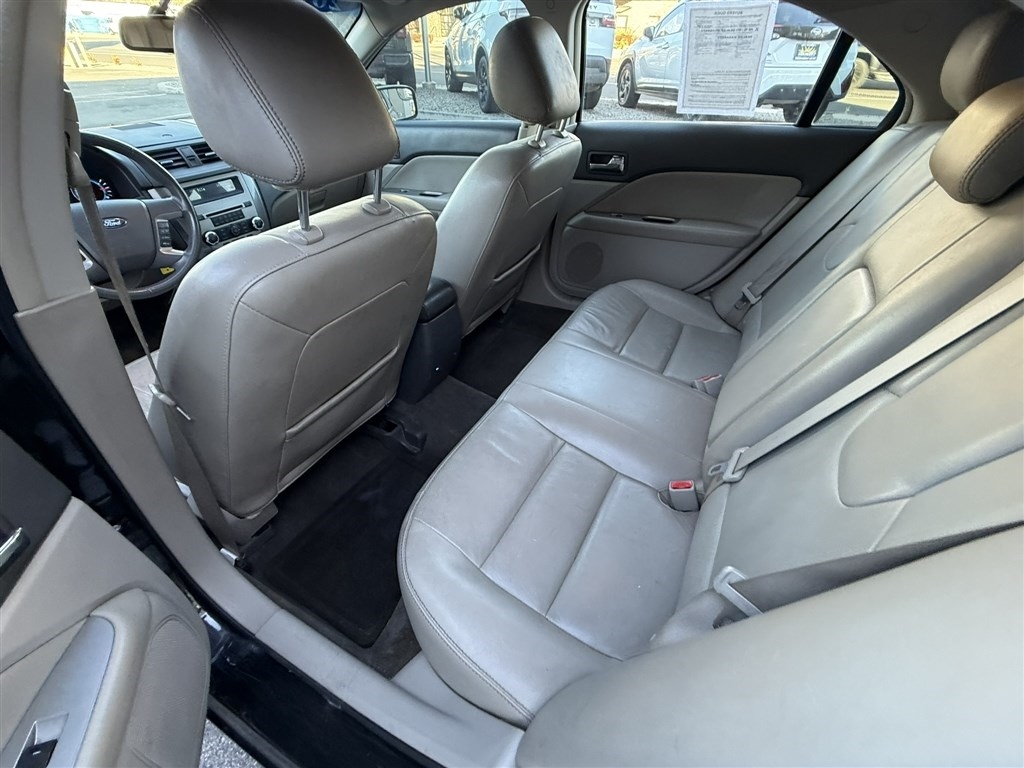 Ford Fusion SEL FWD 2011