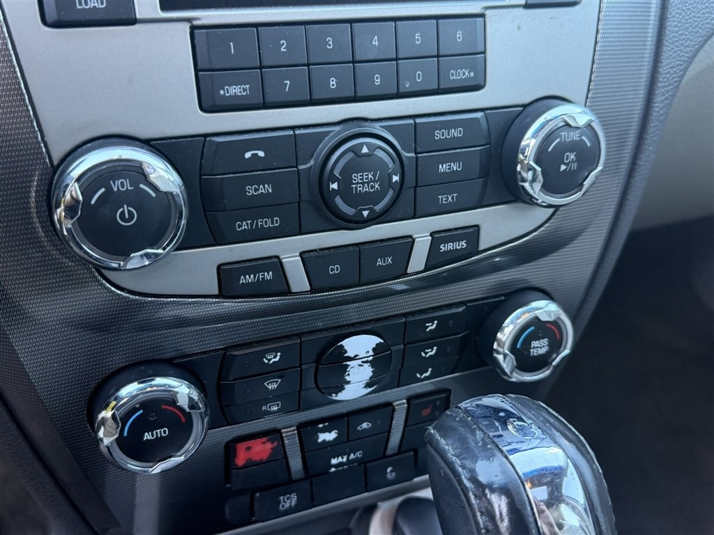 Ford Fusion SEL FWD 2011