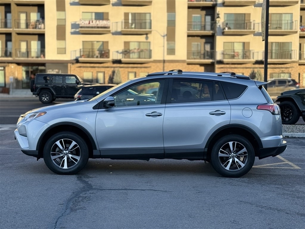 Toyota RAV4 XLE AWD 2016