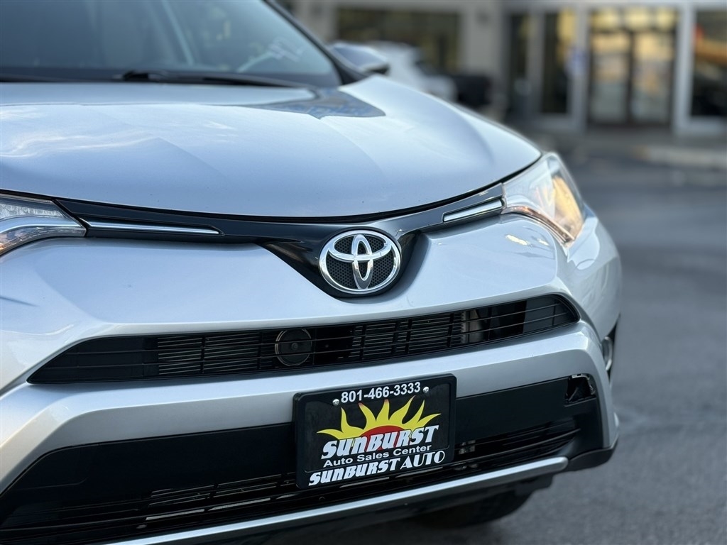 Toyota RAV4 XLE AWD 2016