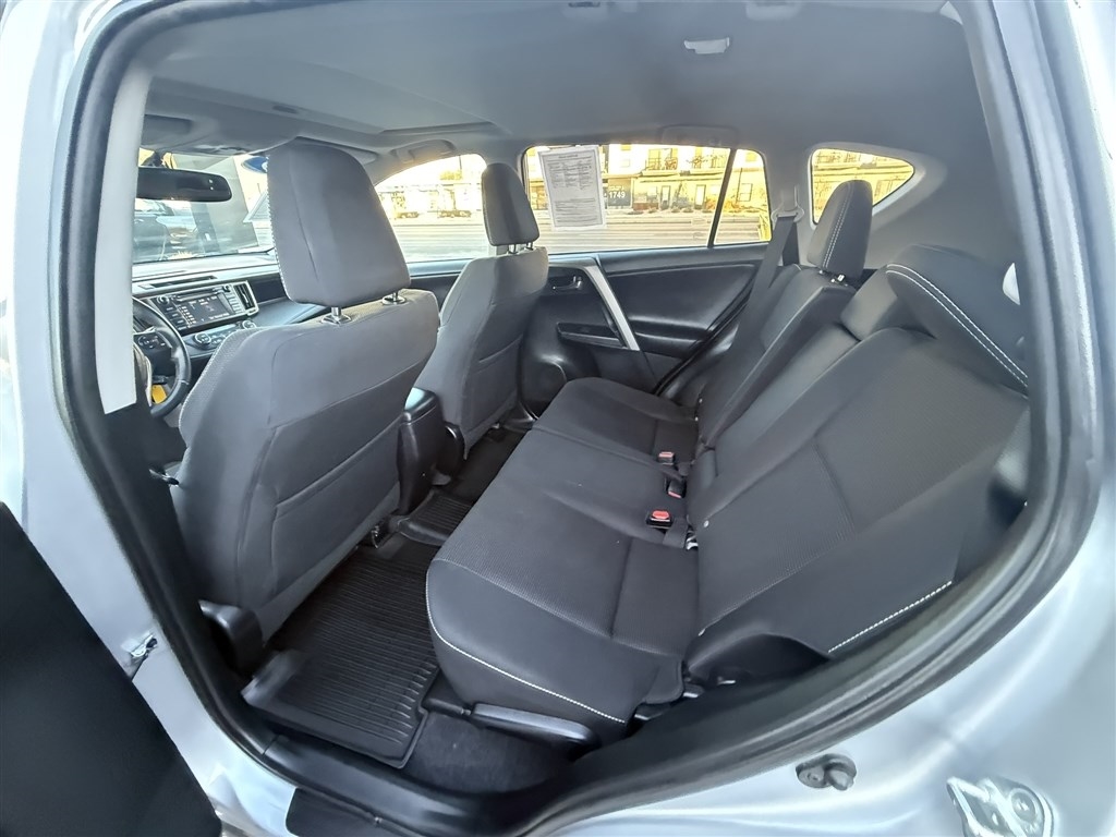 Toyota RAV4 XLE AWD 2016