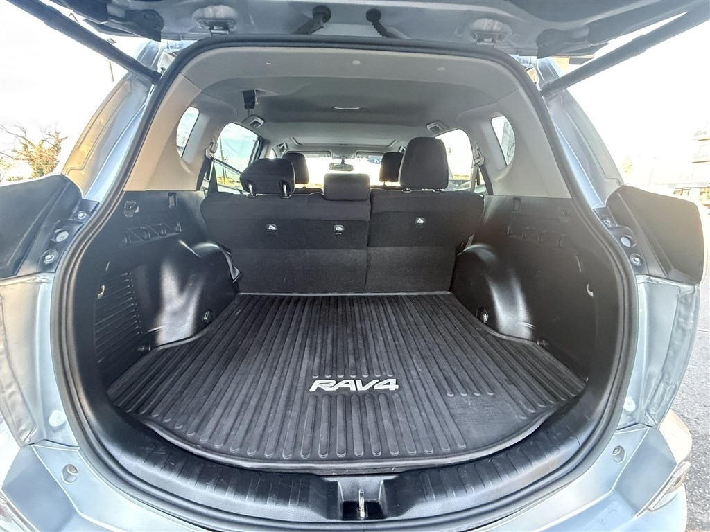 Toyota RAV4 XLE AWD 2016