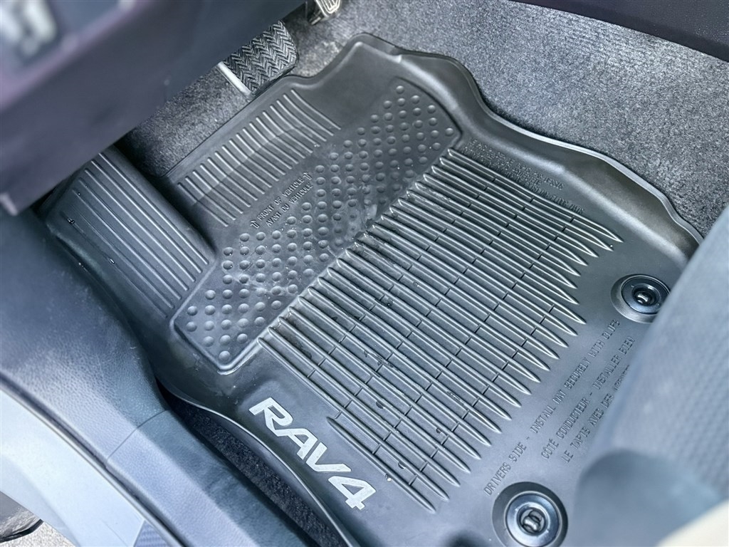 Toyota RAV4 XLE AWD 2016