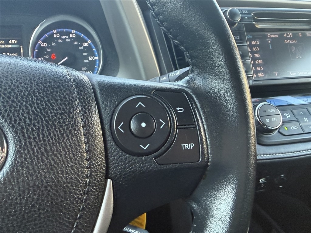 Toyota RAV4 XLE AWD 2016