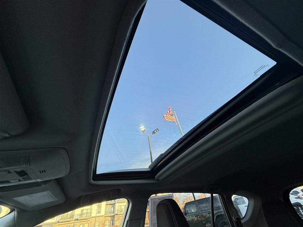 Toyota RAV4 XLE AWD 2016