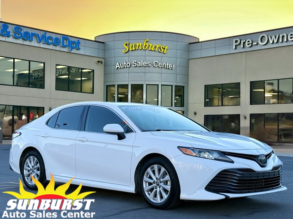 2019 Toyota Camry LE Auto (Natl)