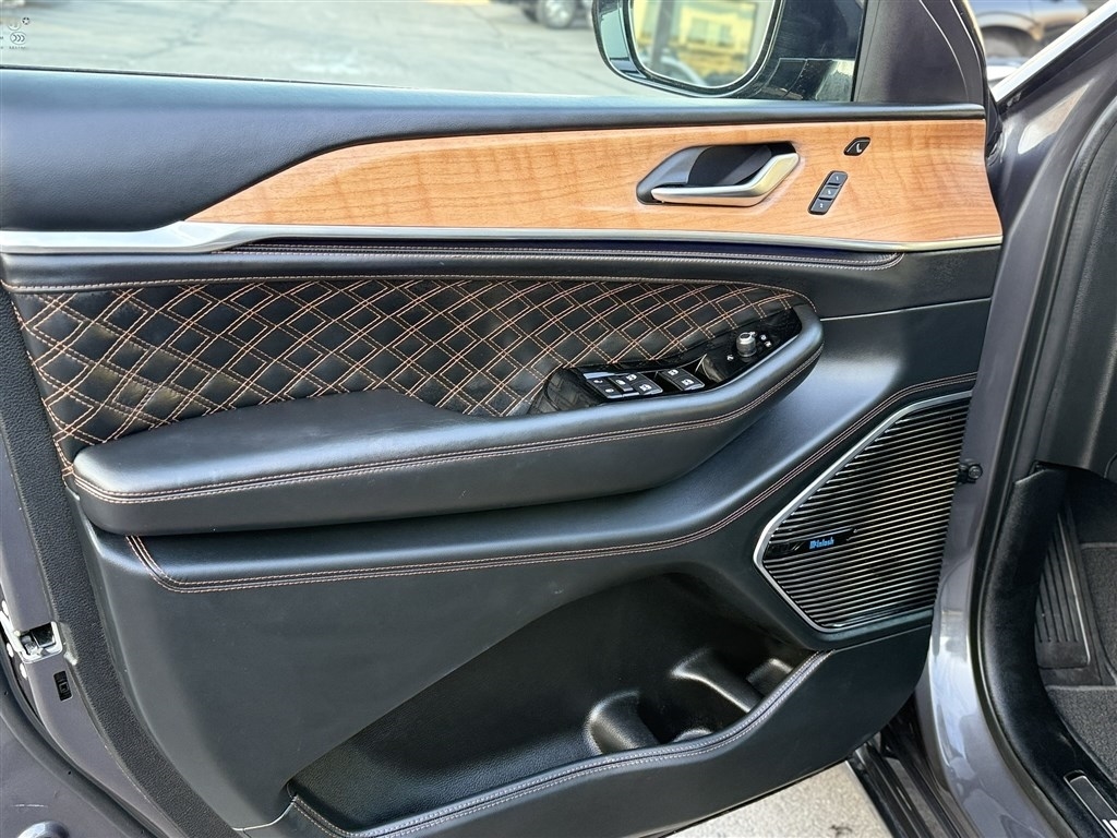 Jeep Grand Cherokee 4xe Summit Reserve 4x4 2022