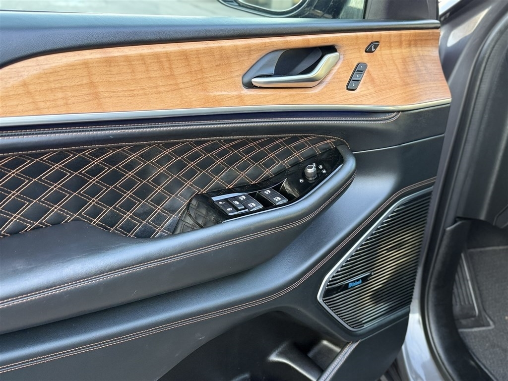 Jeep Grand Cherokee 4xe Summit Reserve 4x4 2022