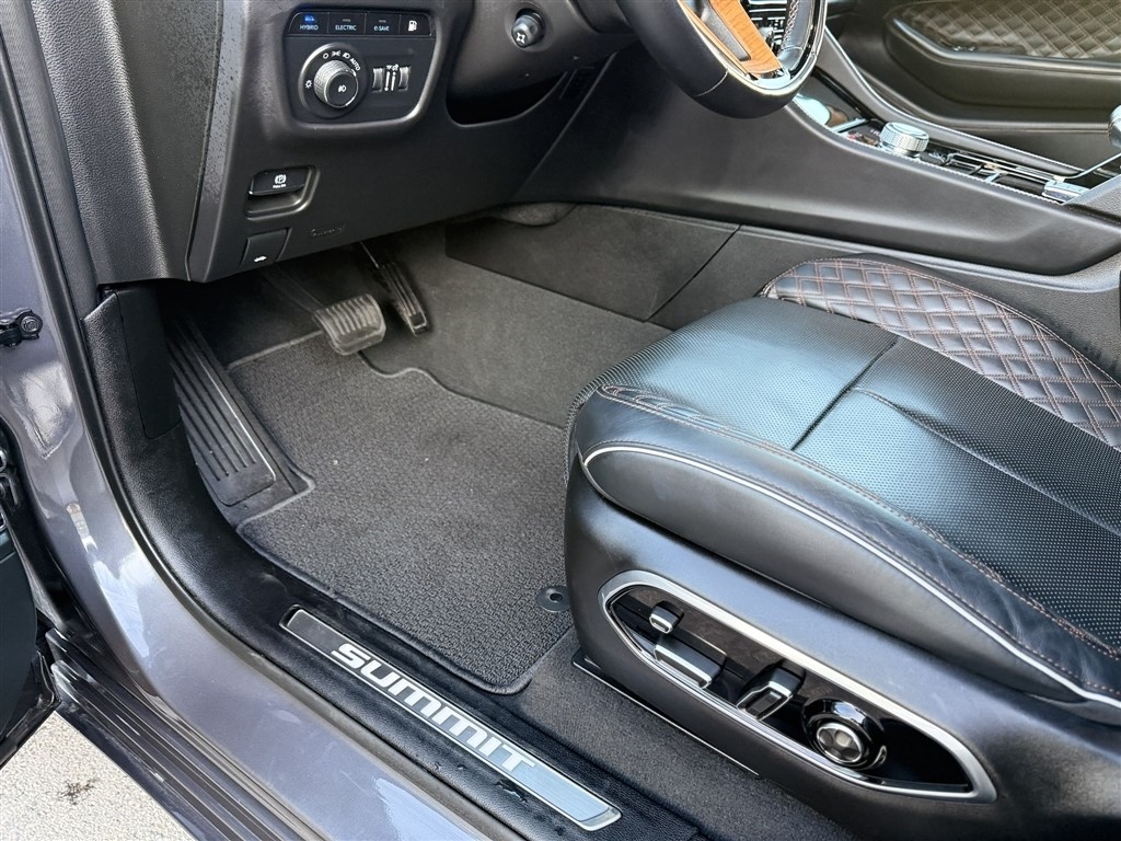 Jeep Grand Cherokee 4xe Summit Reserve 4x4 2022