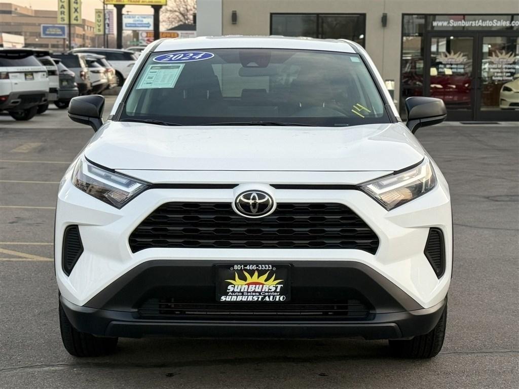 Toyota RAV4 LE AWD 2024