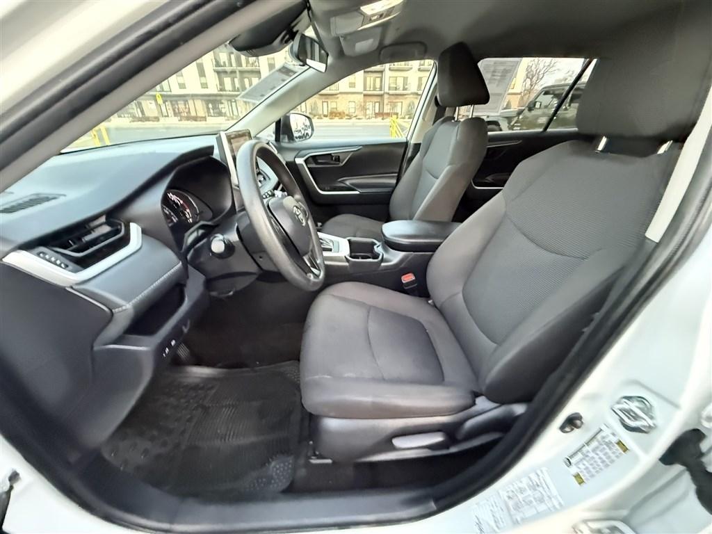 Toyota RAV4 LE AWD 2024