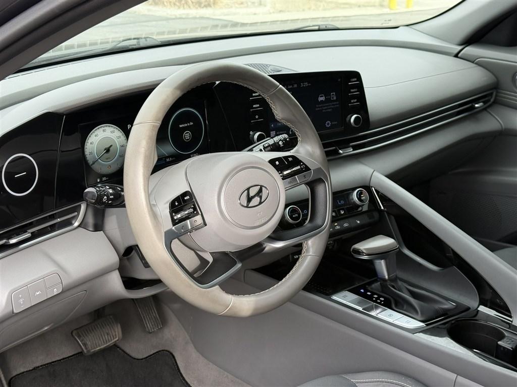 Hyundai Elantra SEL IVT 2022