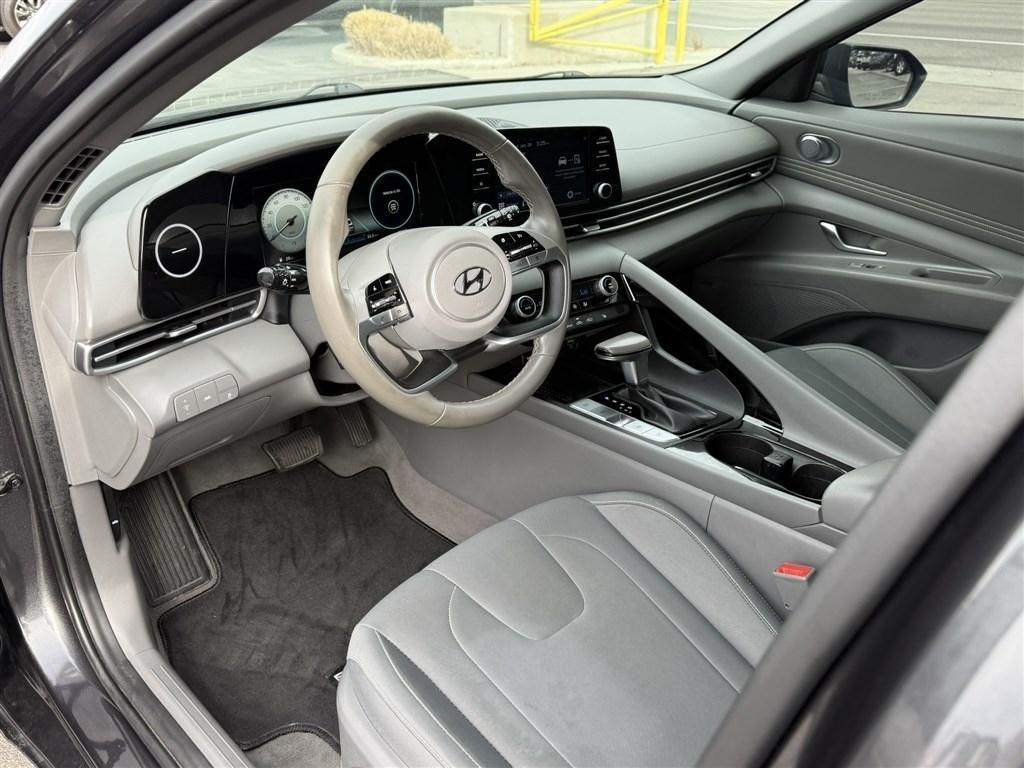 Hyundai Elantra SEL IVT 2022