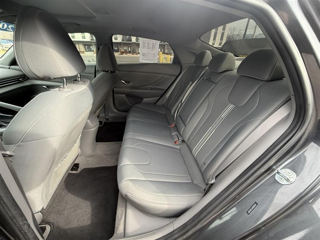 Hyundai Elantra SEL IVT 2022