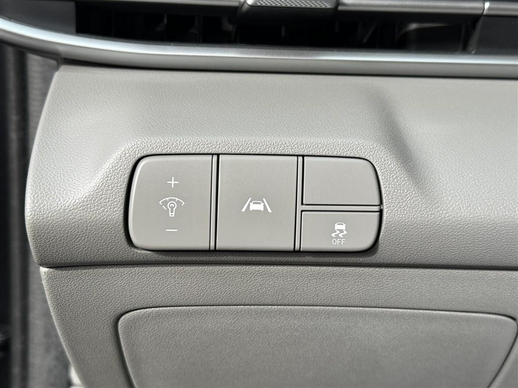 Hyundai Elantra SEL IVT 2022