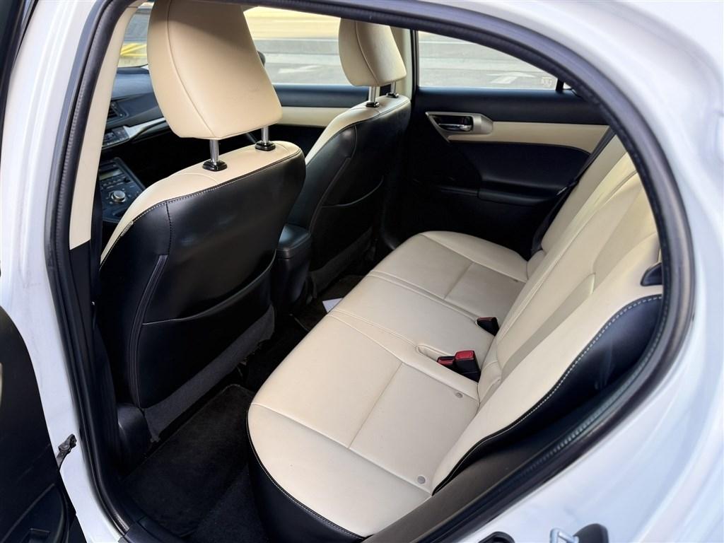 Lexus CT 200h Hybrid 2016