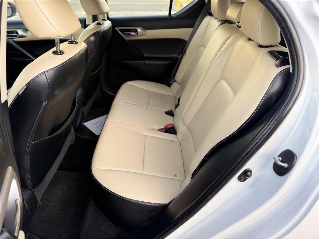 Lexus CT 200h Hybrid 2016