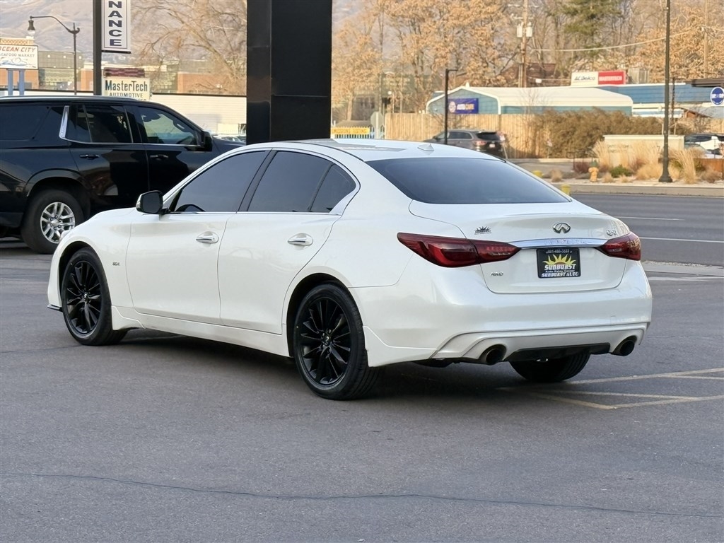 Infiniti Q50 3.0t LUXE AWD 2020