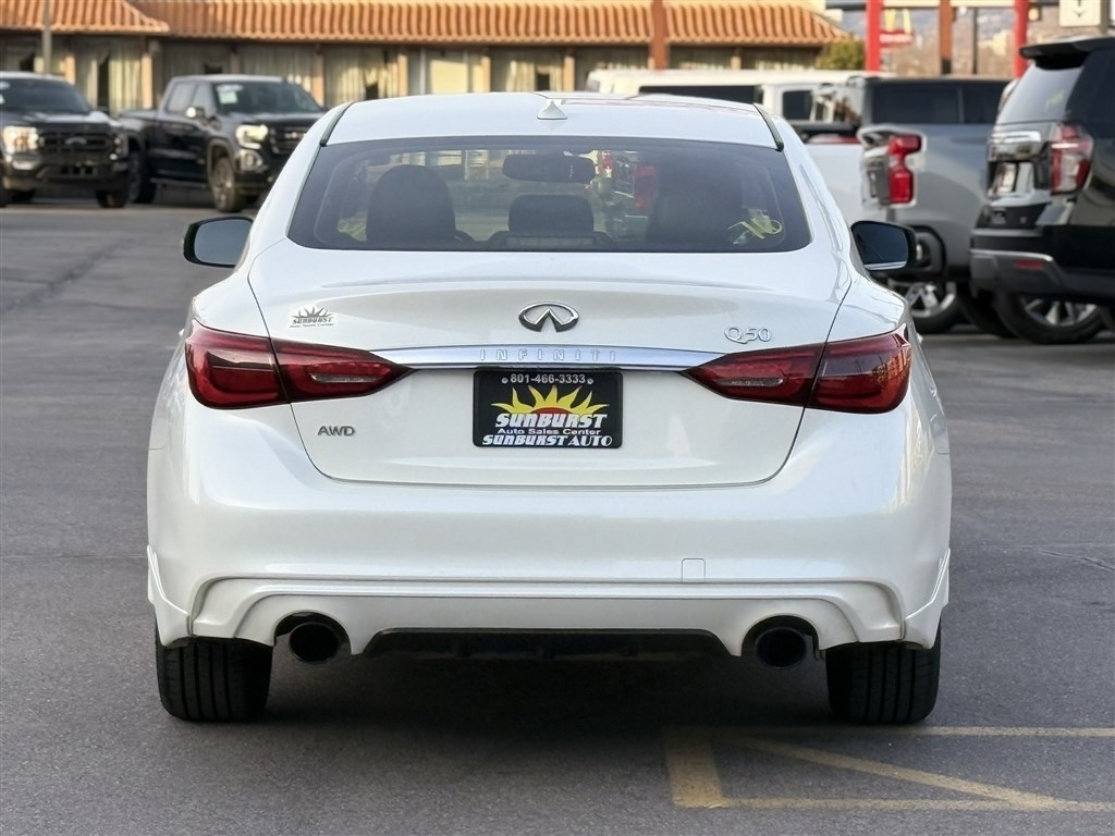 Infiniti Q50 3.0t LUXE AWD 2020